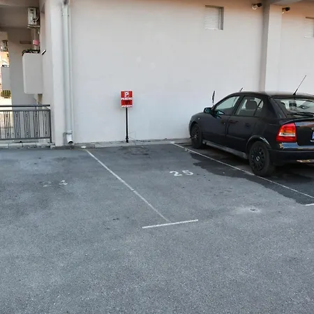 Gavra Bar